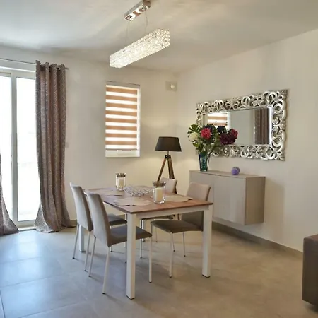 Apartment April Marie Gzira